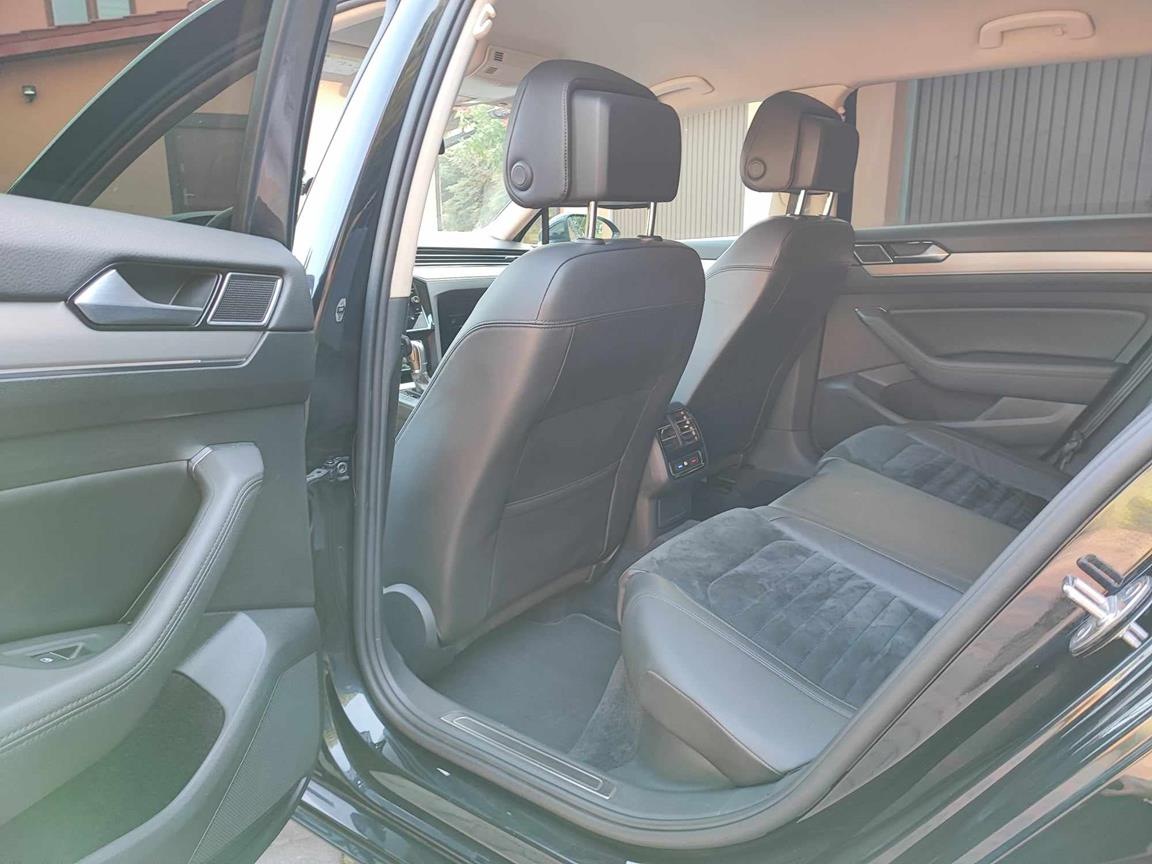 Messenger_creation_88AF9D3C-75BF-4A0F-AA06-EBEB23950C3B (Copy)